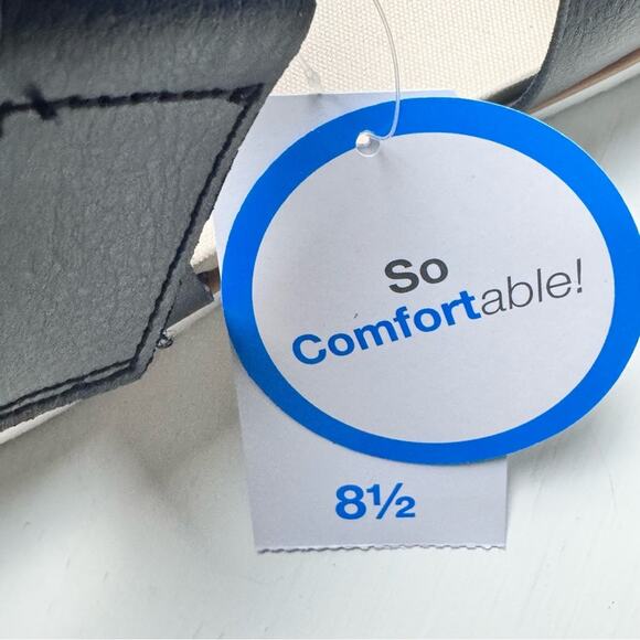 Time and Tru Adjustable Ankle  Strap So Comfortable Black Sandals Sz 8.5 NWT - Picture 13 of 16